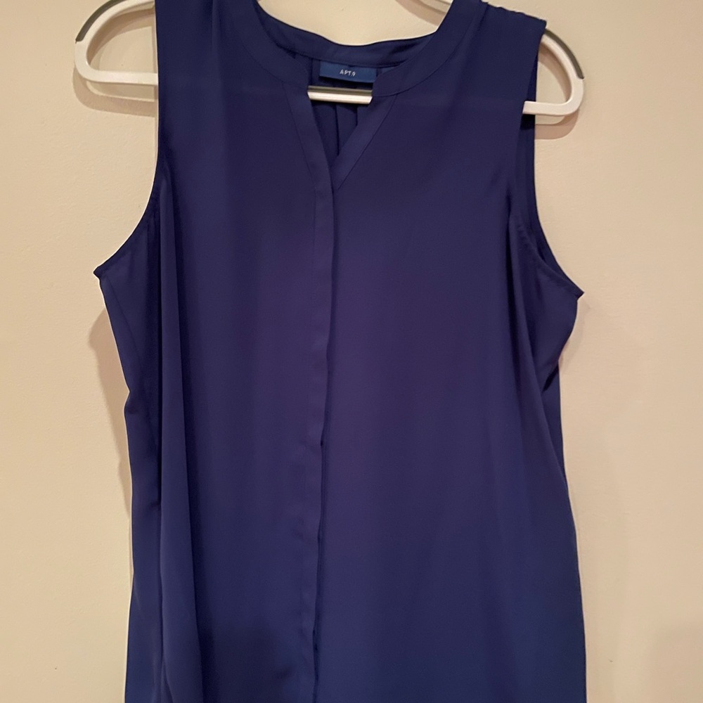 Women’s sleeveless blouse
